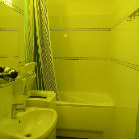 Apartment Szent Kristof Intezet Vendeghaza *