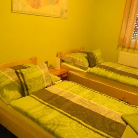 Apartment Szent Kristof Intezet Vendeghaza